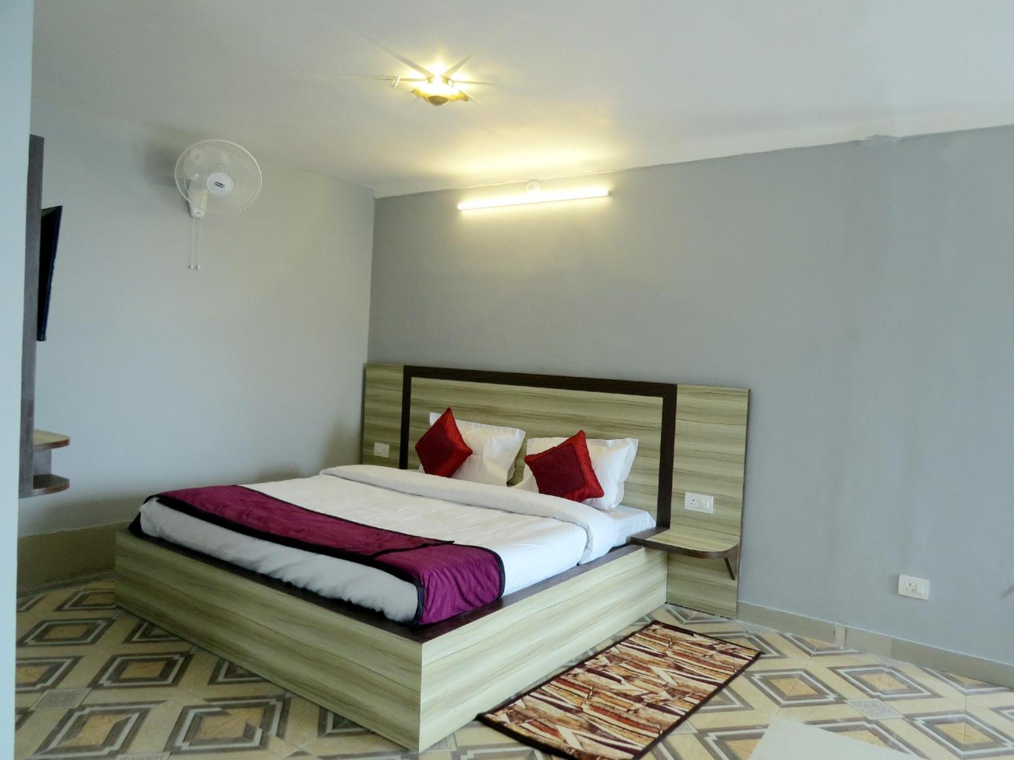 נייניטל Hotel Haya Palace מראה חיצוני תמונה