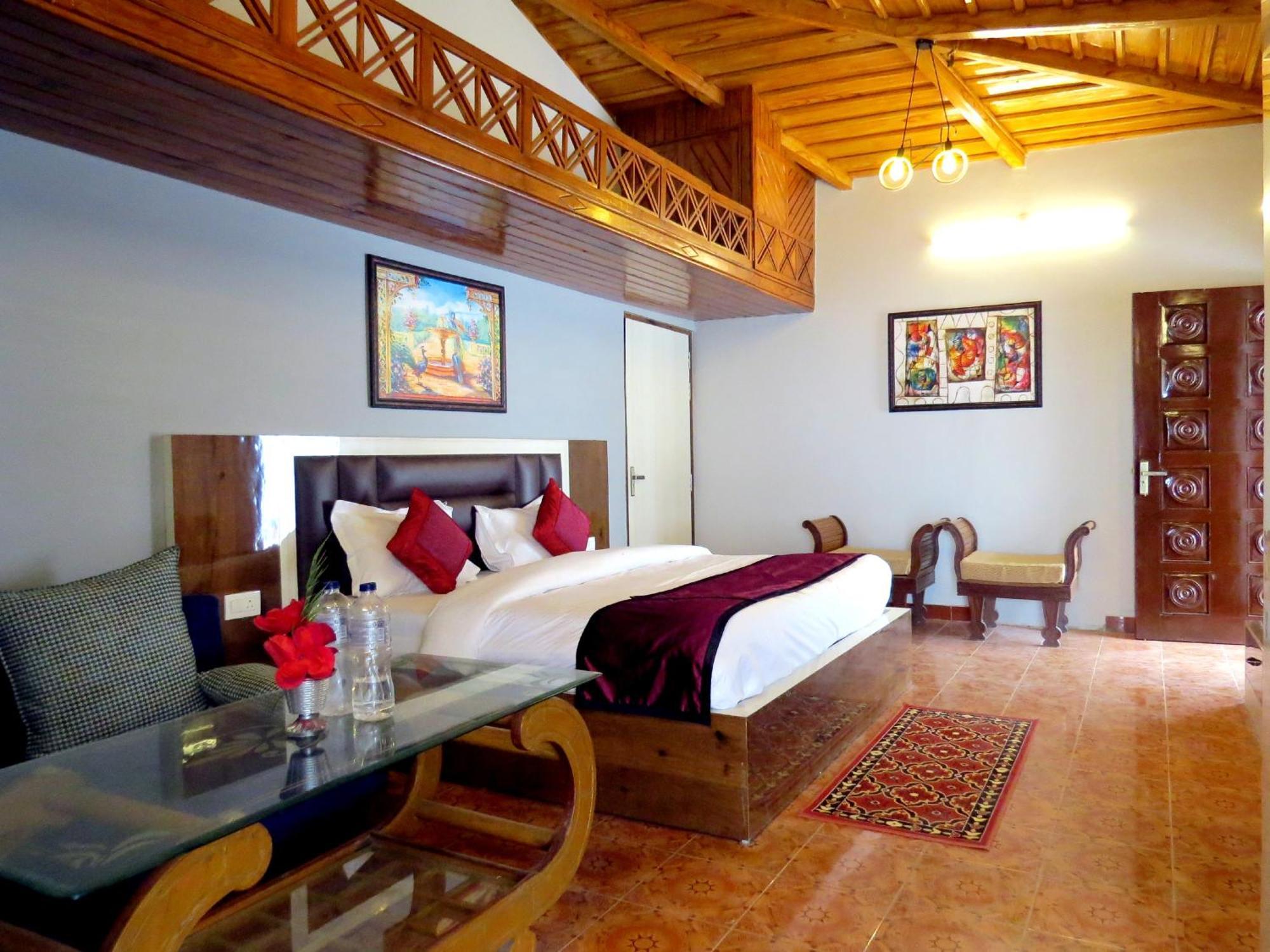 נייניטל Hotel Haya Palace מראה חיצוני תמונה